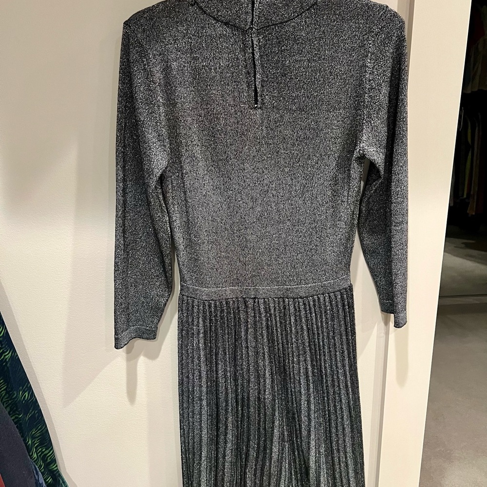 Tahari metallic fit and flare dress with pleats-like new! - Picture 6 of 8